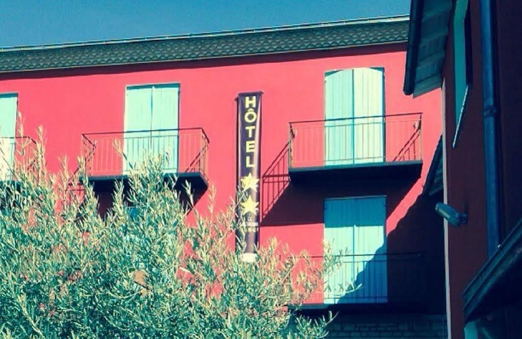 Hotel De La Beauronne Chancelade Exterior photo